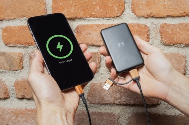 Logotrade werbemittel das Foto: 5.000mAh 5W Wireless Powerbank aus RCS recyceltem Kunststoff