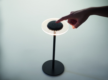 Logotrade werbemittel das Foto: USB-Tischlampe Eisen