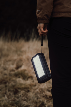 Logotrade Werbeartikel das Foto: Nordic Drift Titan 10.000mAh Solar Powerbank with 3 Panels
