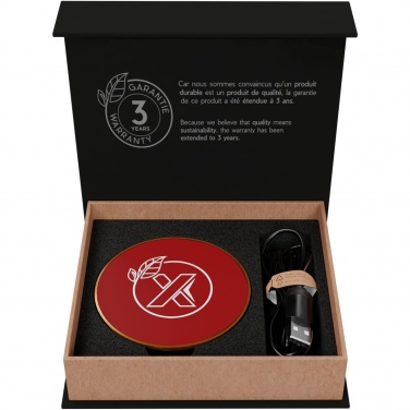 Logotrade promotional item image of: SCX.design W13 10W wooden wireless charging station