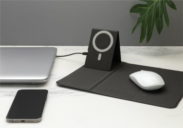 Logo trade promotional gifts picture of: Artic Magnetic 10W wireless charging phonestand