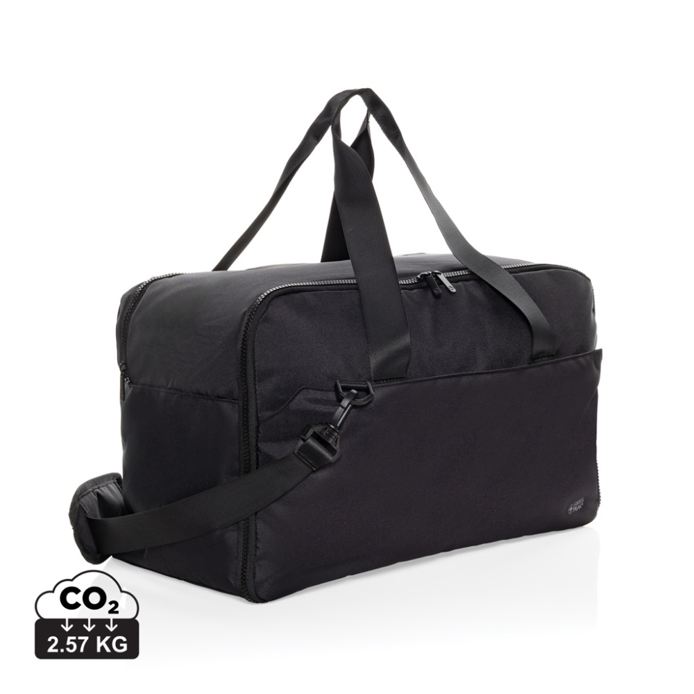 Logotrade promotional gift image of: Swiss Peak Aware™ RPET 15.6 inch laptop weekend bag