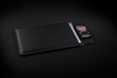 Logotrade promotional gift image of: Swiss Peak 15W magnetic charging laptop sleeve 14-15,6"