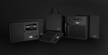 Logotrade promotional merchandise picture of: Swiss Peak RCS deluxe business gift set w/ water bottle
