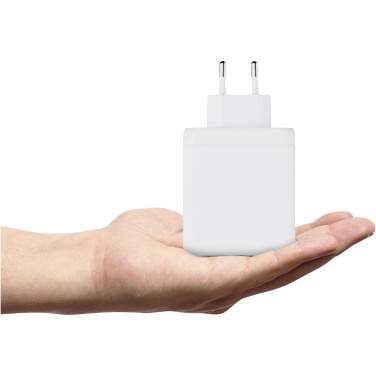 Logotrade reklaamkingid pilt: Xtorm XEC100 GaN² Ultra 100 W seinalaadija