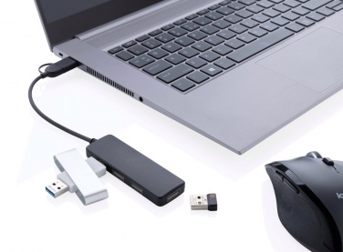 Logotrade meene foto: RCS taaskasutatud plastist kahe sisendiga USB-jaotur