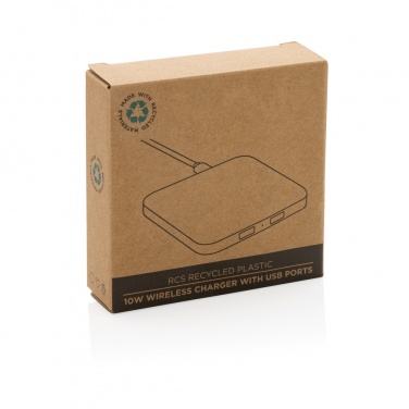 Logo trade reklaamtoote pilt: RCS taaskasutatud plastist 10 W juhtmeta laadija USB-portidega