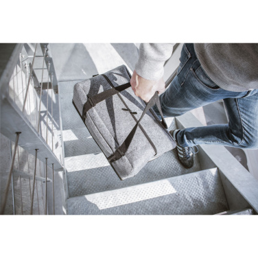 Logotrade mainoslahja tuotekuva: Feltro GRS RPET Weekend Bag -matkalaukku