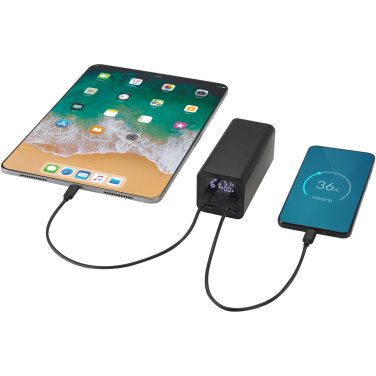 Logotrade liikelahja mainoslahja kuva: Acamar 20 000 mAh:n ja 70 W:n kannettavan tietokoneen varavirtalähde kierrätetystä alumiinista