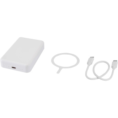 Logotrade mainostuotet kuva: Acrab 10 000 mAh:n ja 15 W:n magneettinen langaton varavirtalähde, jossa 20 W:n PD – valmistettu kierrätetystä muovista
