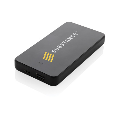 Logotrade Ideja dāvanas foto: Boostcore RCS otrreizējās plastmasas barošanas bloks 10 000 mAh USB C