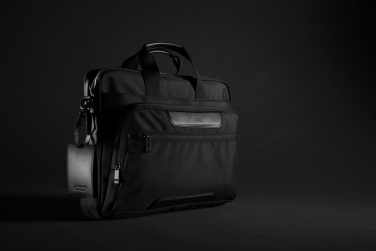 Logotrade reklamprodukter bild: Swiss Peak AWARE™ RPET Voyager 15.6" laptopväska