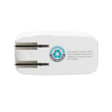 Logotrade presentreklam bild: TravelCharge Pro RCS rplastisk reseladdare med USB C