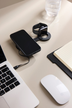 Logotrade profilprodukter bild: VINGA Baltimore RCS 2-in-1 Wireless 15W Travel Charger