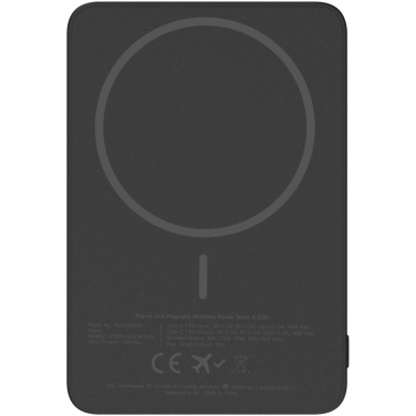 Logotrade reklamprodukter bild: Xtorm Go2 trådlös powerbank på 15 W, 5 000 mAh